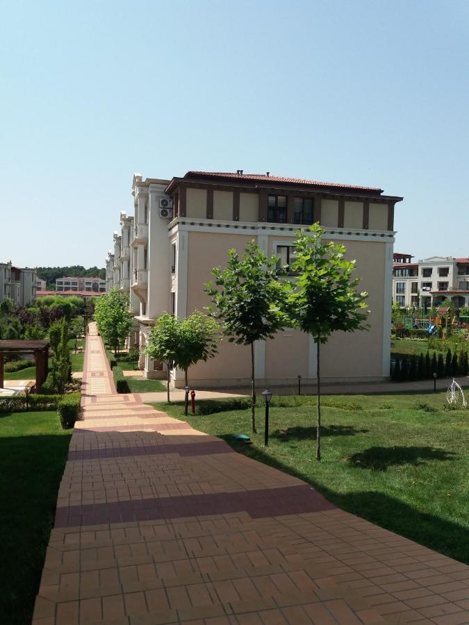 Апартамент Релакс В Грийн Лайф,Созопол Exterior foto